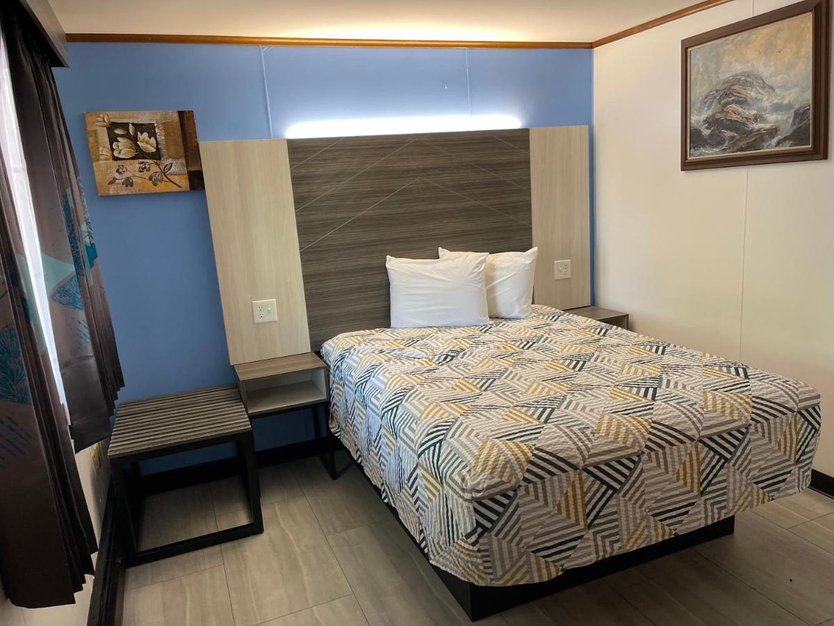 Belmont Motel Skowhegan Екстериор снимка