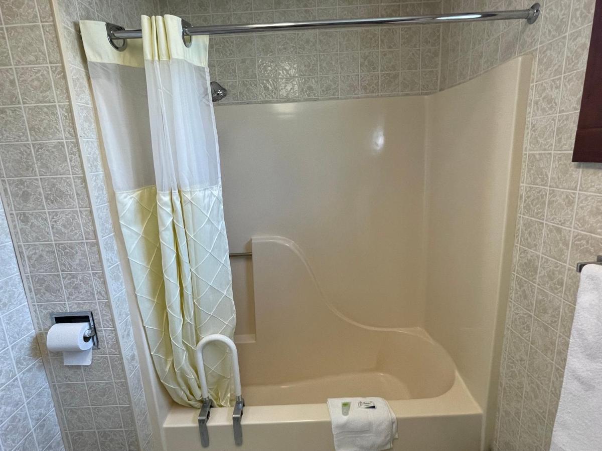 Belmont Motel Skowhegan Екстериор снимка