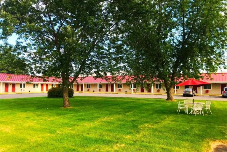 Belmont Motel Skowhegan Екстериор снимка